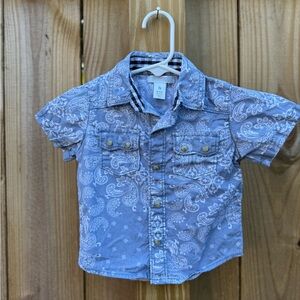 Old Navy Paisley Button Up Collared Shirt
